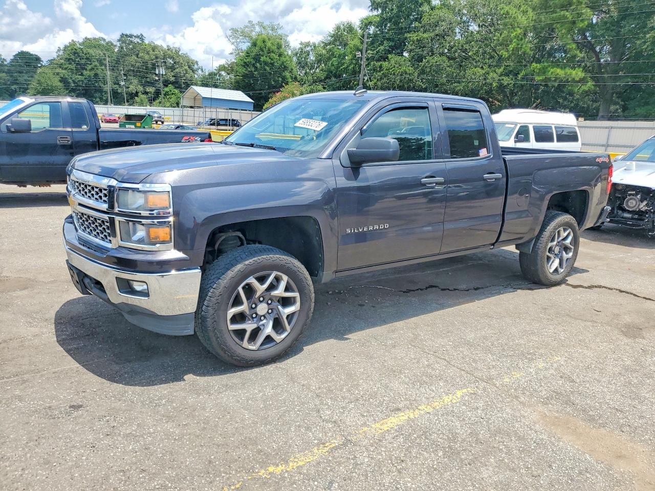 2014 Chevrolet Silverado 1500 LT, VIN 1GCVKREH8EZ308846 — Мелкие вмятины и царапины