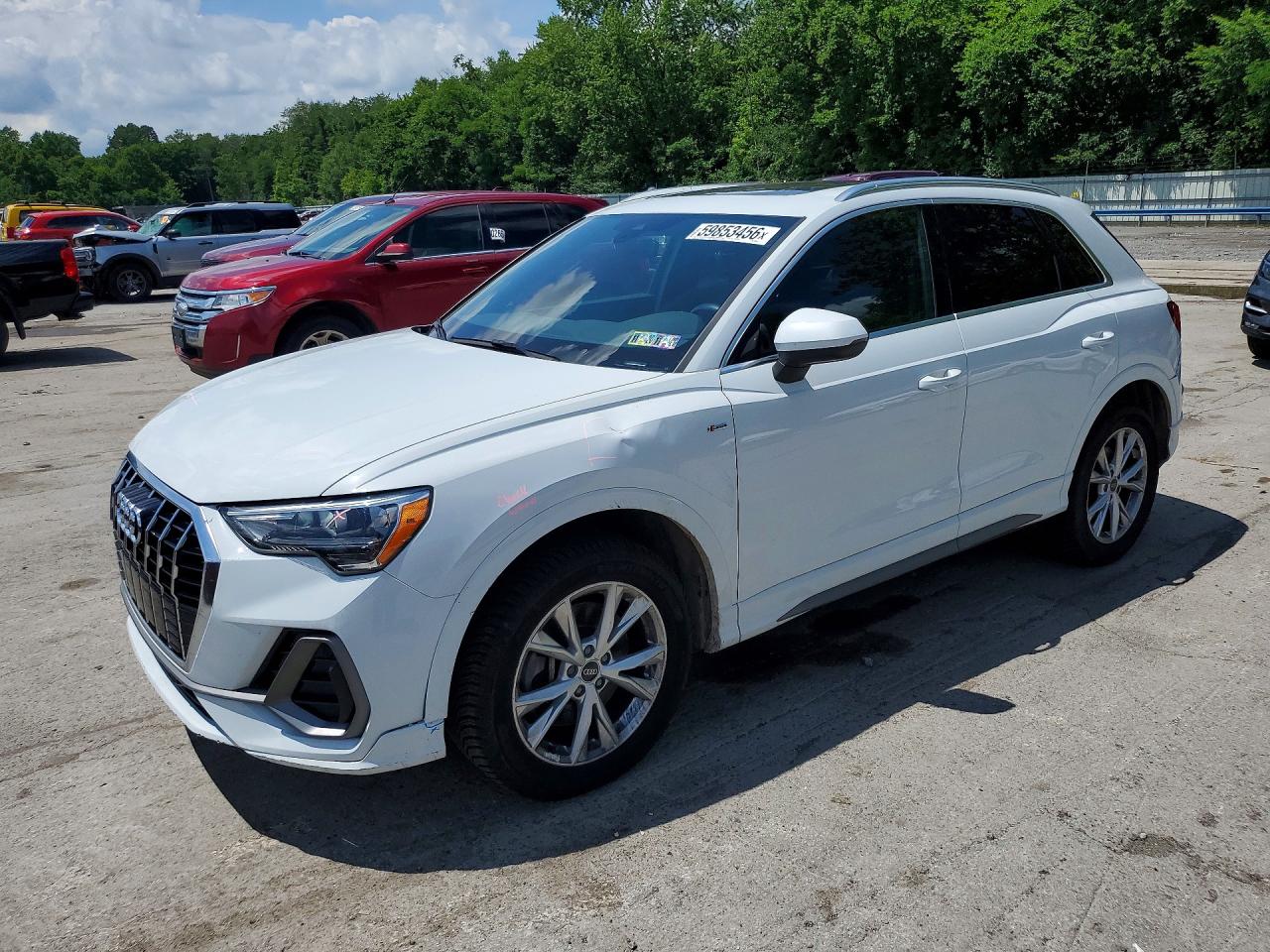 2021 Audi Q3 S line Premium, VIN WA1DECF38M1036678 — Front end