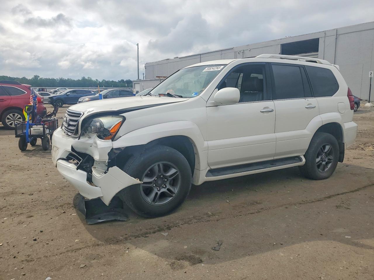2007 Lexus GX 470, VIN JTJBT20X070129663 — Перед