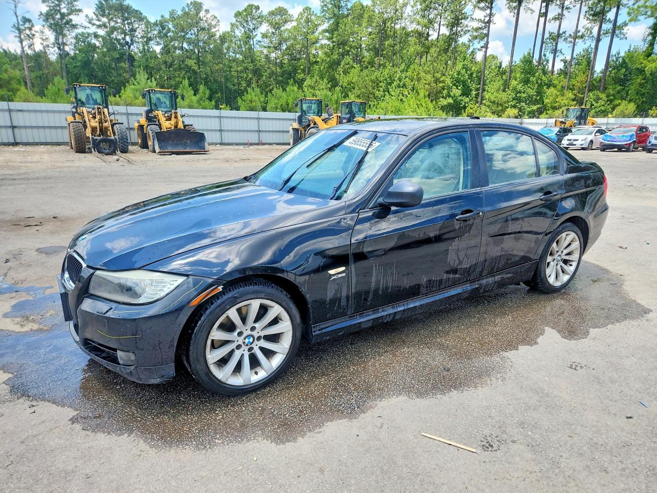 2011 BMW 3 Series 328i xDrive, VIN WBAPK5C54BA994756 — Side
