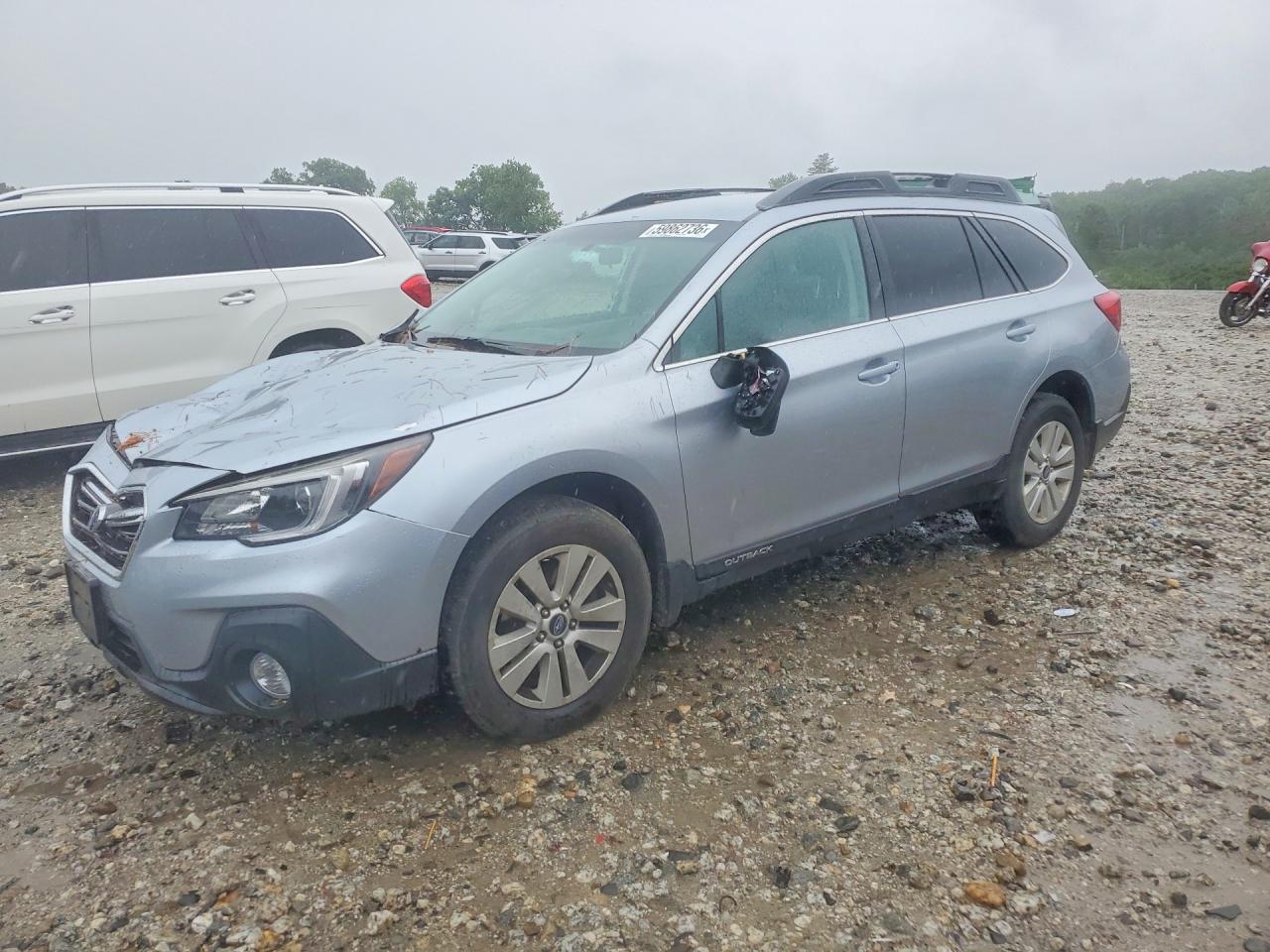 2018 Subaru Outback Premium, VIN 4S4BSACCXJ3344770 — Roof