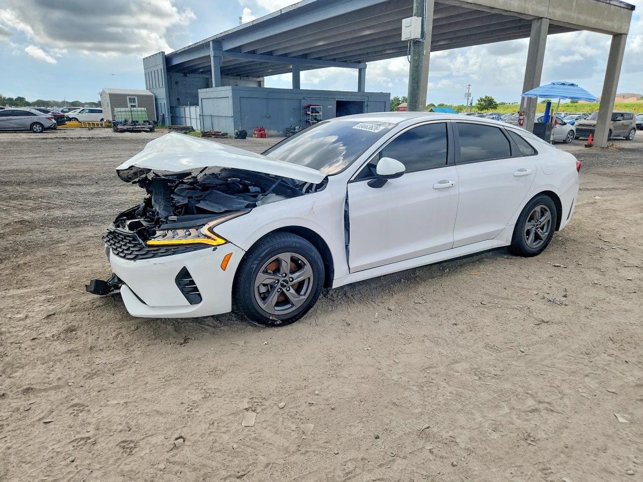 2022 Kia K5 LXS, VIN 5XXG14J27NG118541 — Front end