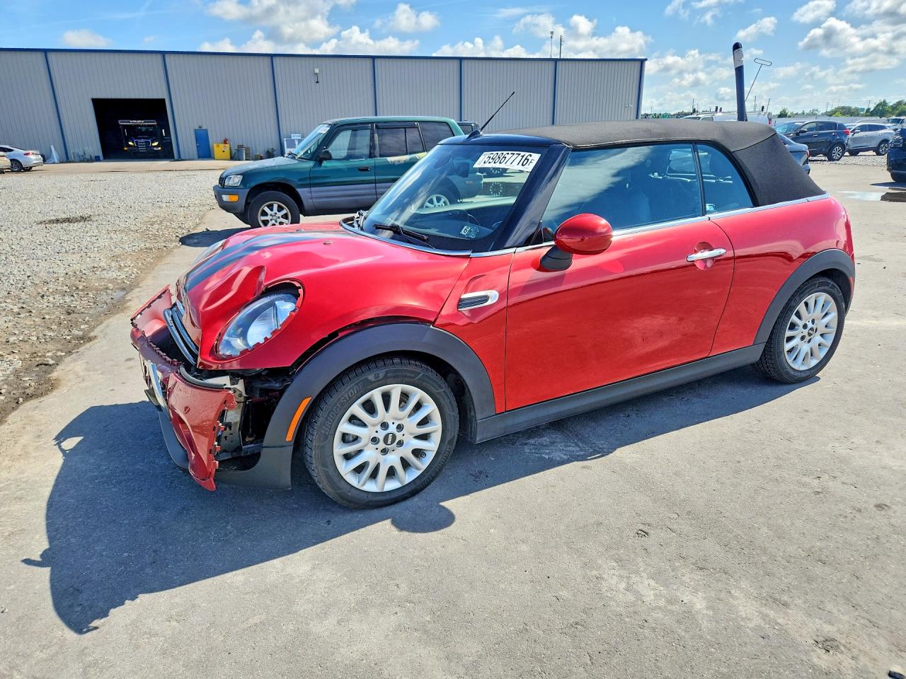 2016 MINI Convertible, VIN WMWWG5C58G3A83213 — Перед