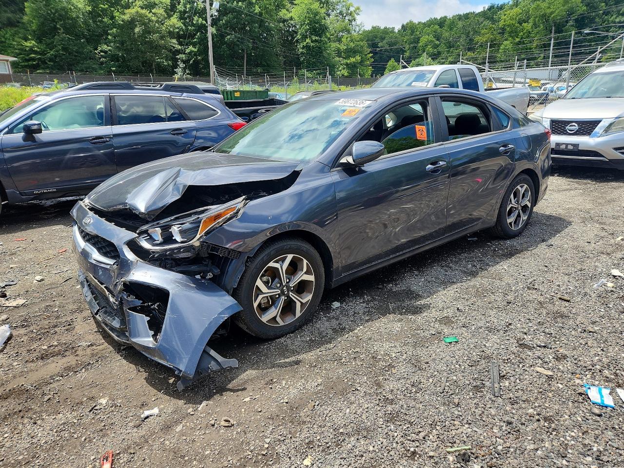 2019 Kia Forte LXS, VIN 3KPF24AD6KE097597 — Перед