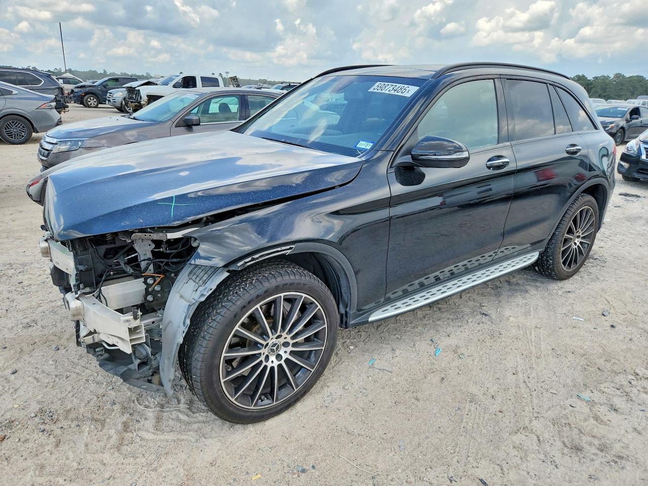 2019 Mercedes-Benz GLC 300, VIN WDC0G4JB3KV161767 — Front end