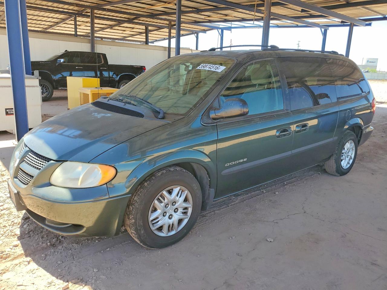 2001 Dodge Caravan Sport, VIN 2B4GP44371R223601 — Бок