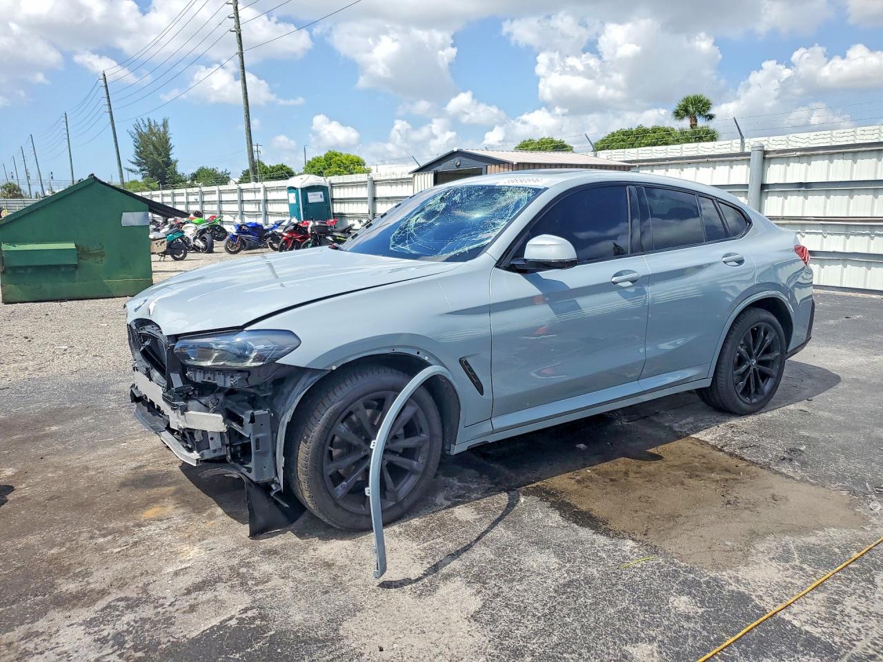 2025 BMW X4 xDrive30i, VIN 5UX33DT08S9Y15390 — Front end