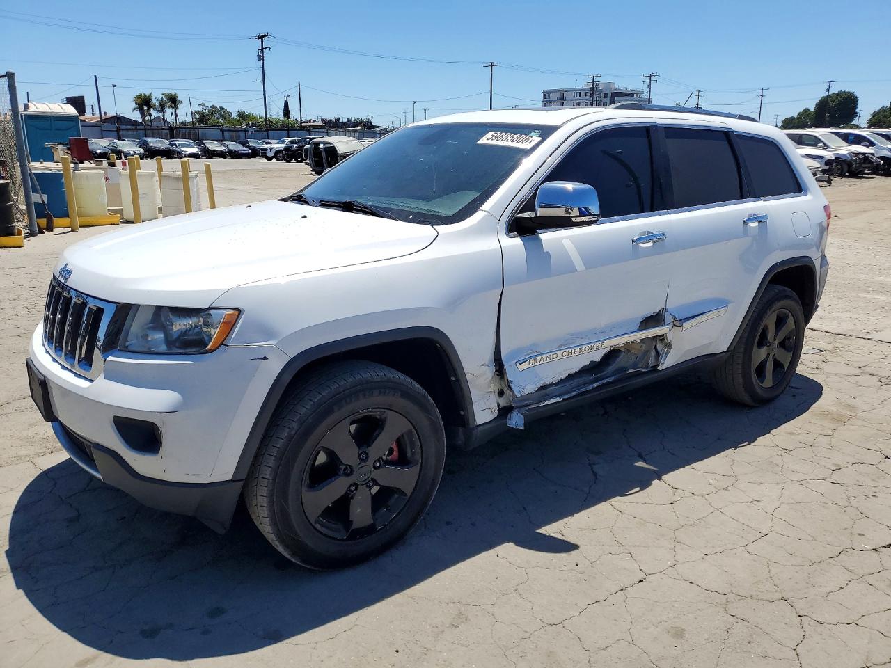 2013 Jeep Grand Cherokee Limited, VIN 1C4RJEBG3DC656984 — Side