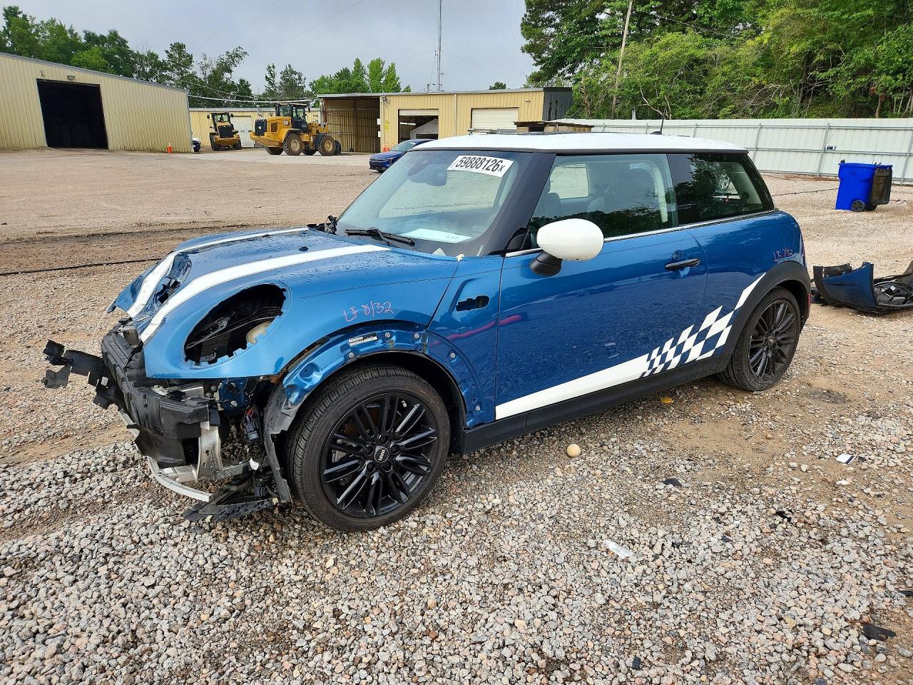2022 MINI Hardtop Cooper S, VIN WMW53DH06N2R21818 — Перед