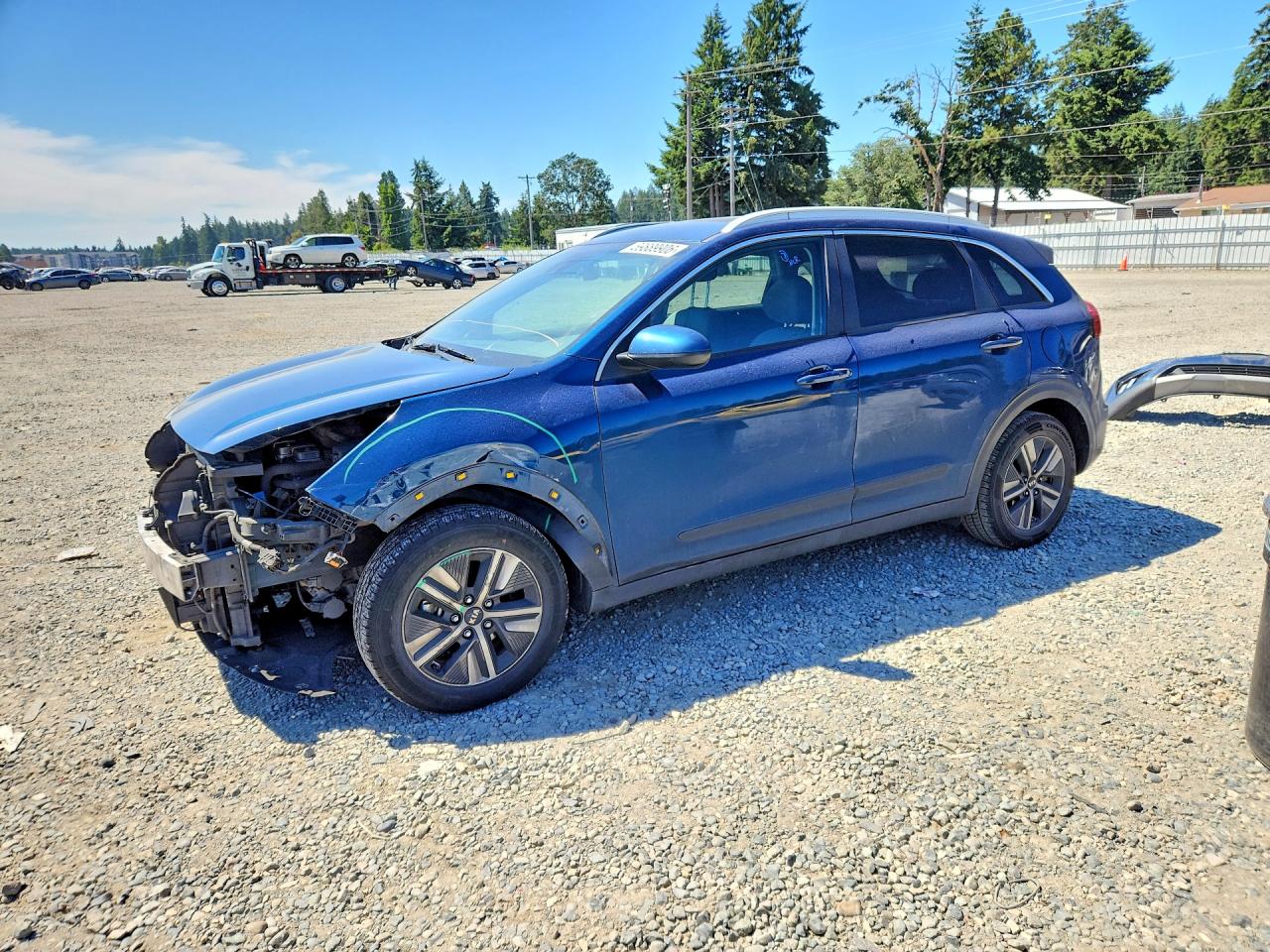 2021 Kia Niro LX, VIN KNDCB3LC3M5470997 — Front end