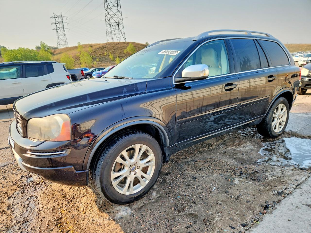 2013 Volvo XC90 Premier Plus, VIN YV4952CZ0D1634324 — Side