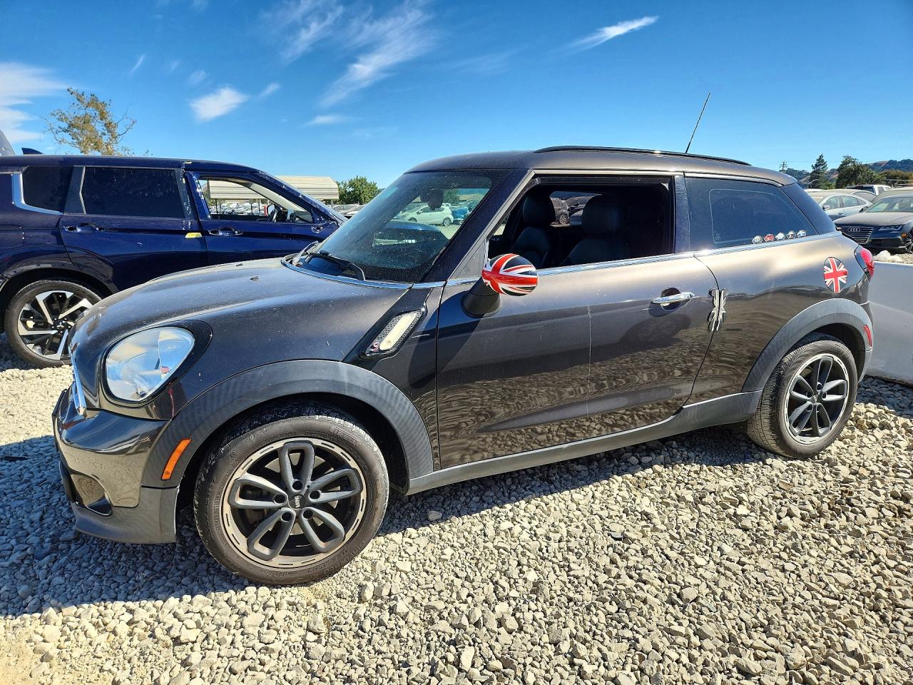2015 MINI Paceman S, VIN WMWSS5C58FWS99859 — Minor dents and scratches