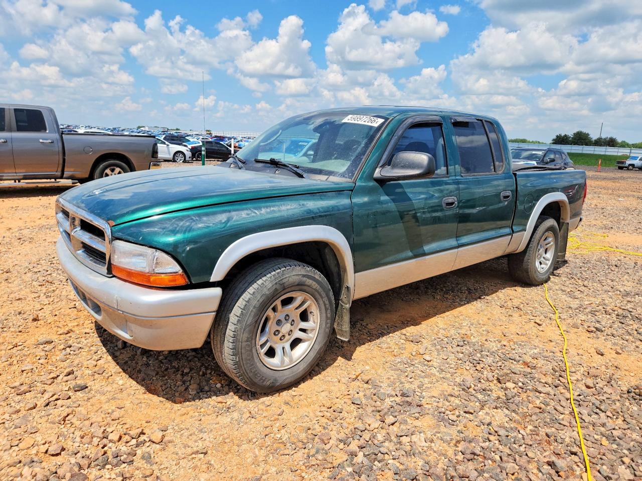 2003 Dodge Dakota SLT, VIN 1D7HL48N43S276438 — Front end
