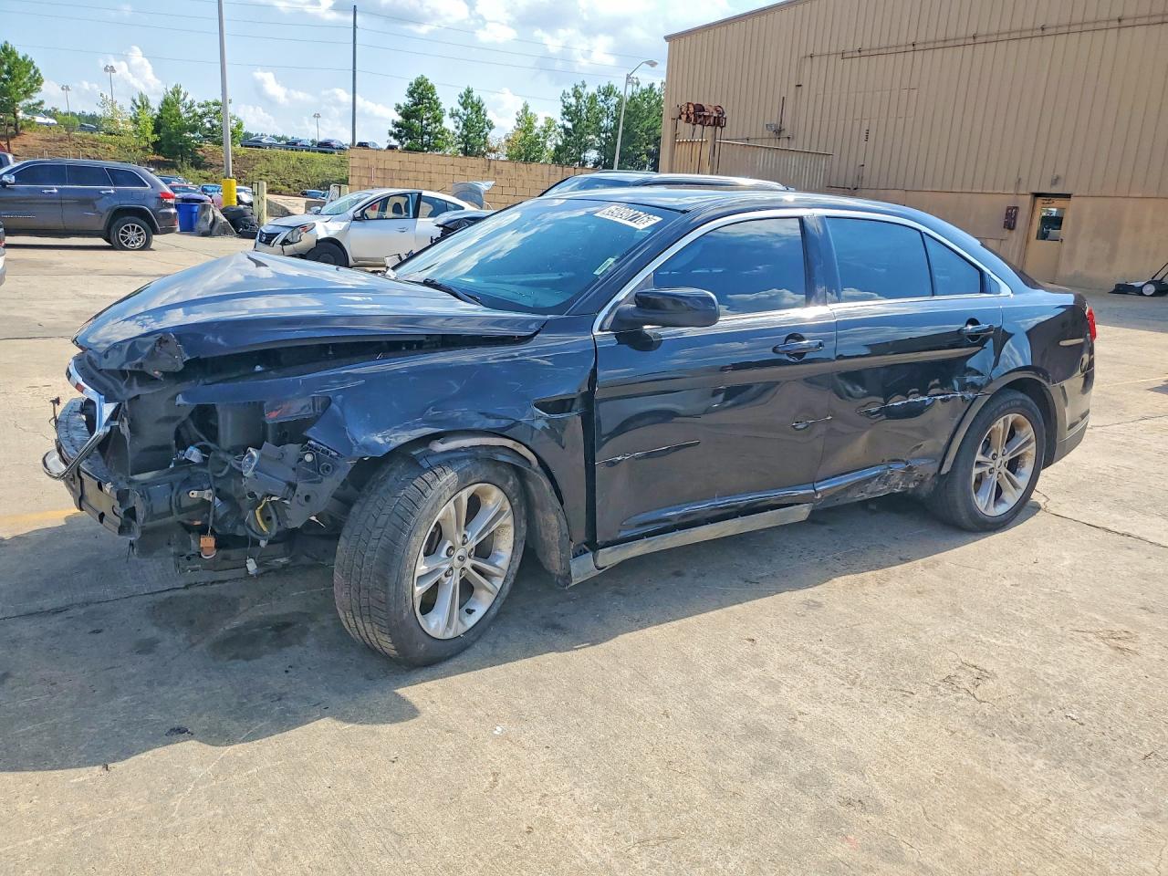 2019 Ford Taurus SEL, VIN 1FAHP2E87KG116398 — Front end