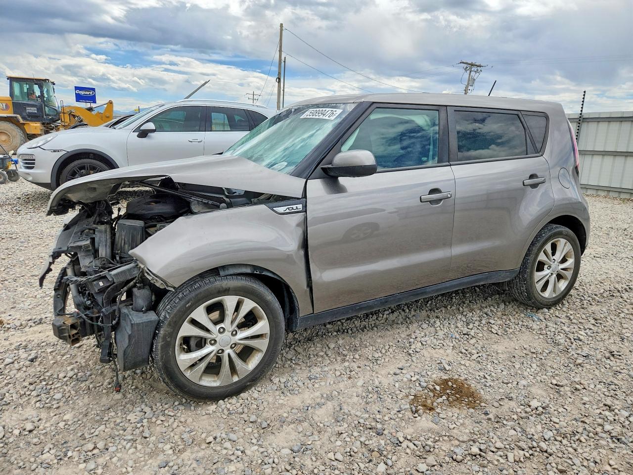 2016 Kia Soul +, VIN KNDJP3A59G7323833 — Front end