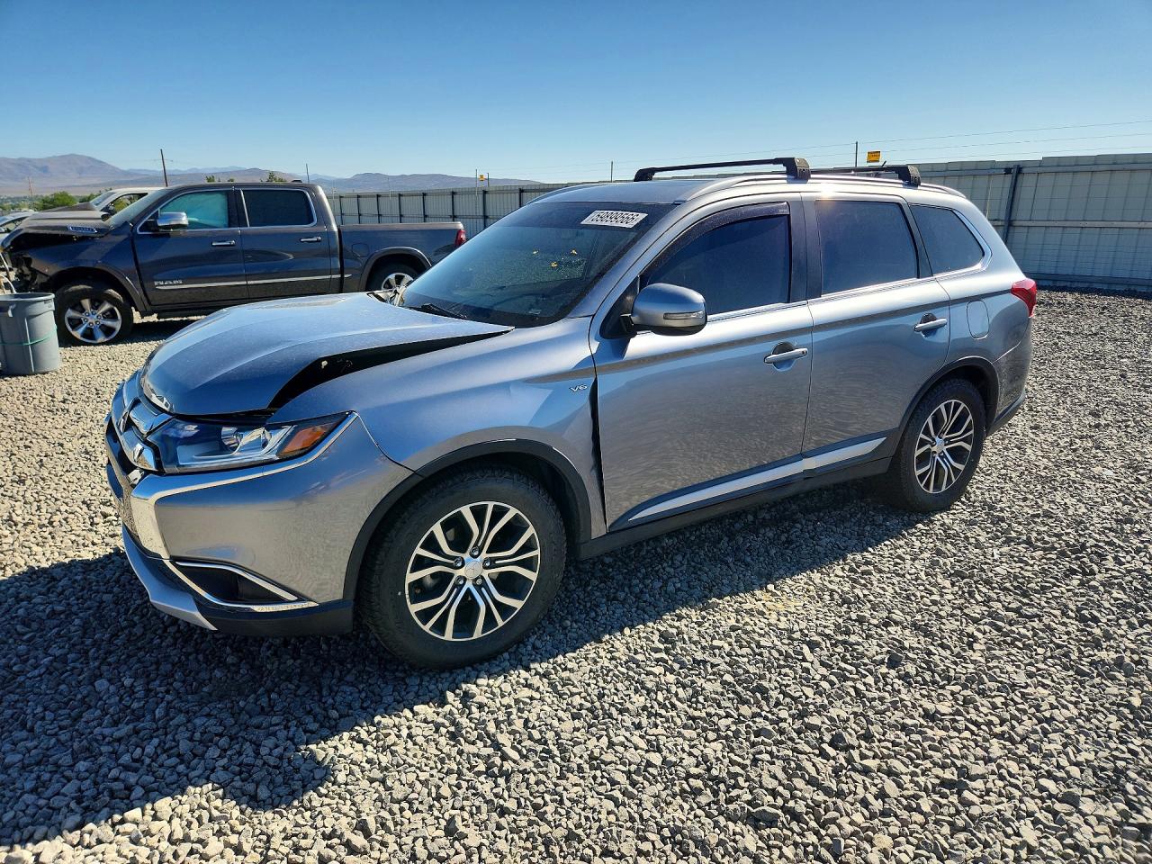 2016 Mitsubishi Outlander GT, VIN JA4JZ4AX6GZ010271 — Front end