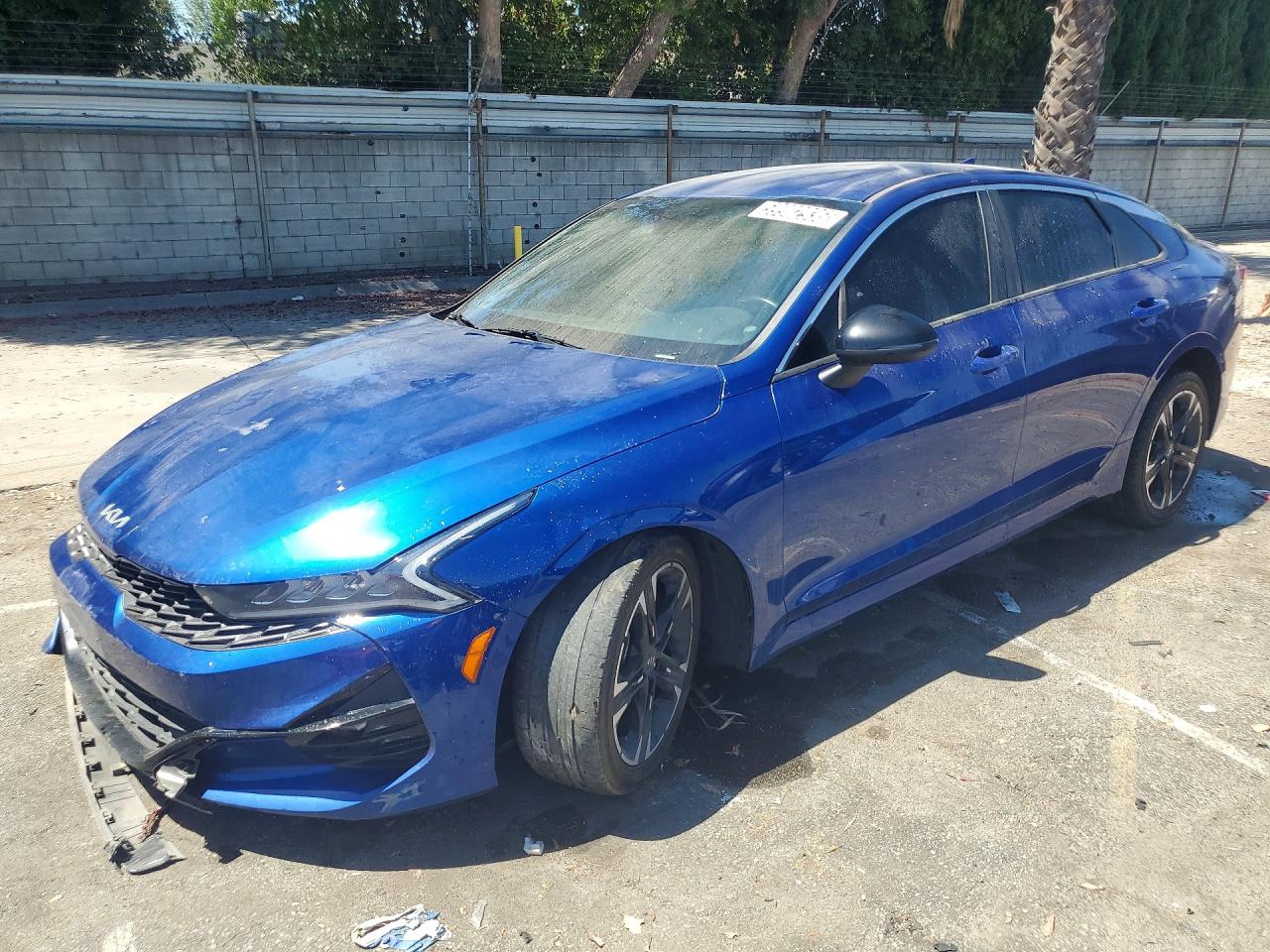 2022 Kia K5 GT-Line, VIN 5XXG64J23NG137041 — Front end