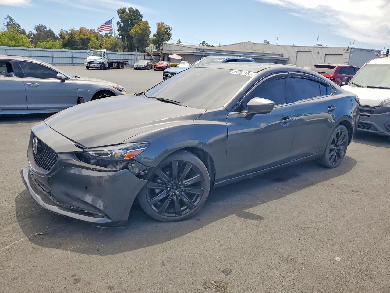 2020 Mazda 6 Touring, VIN JM1GL1VM5L1513802 — Перед