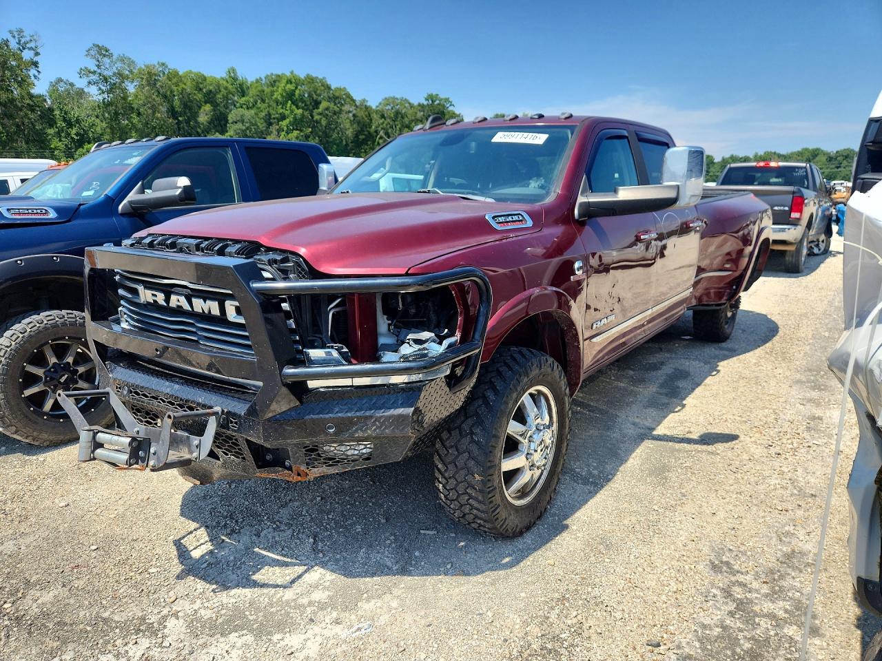 2022 Ram 3500 Laramie, VIN 3C63RRJL3NG136388 — Front end