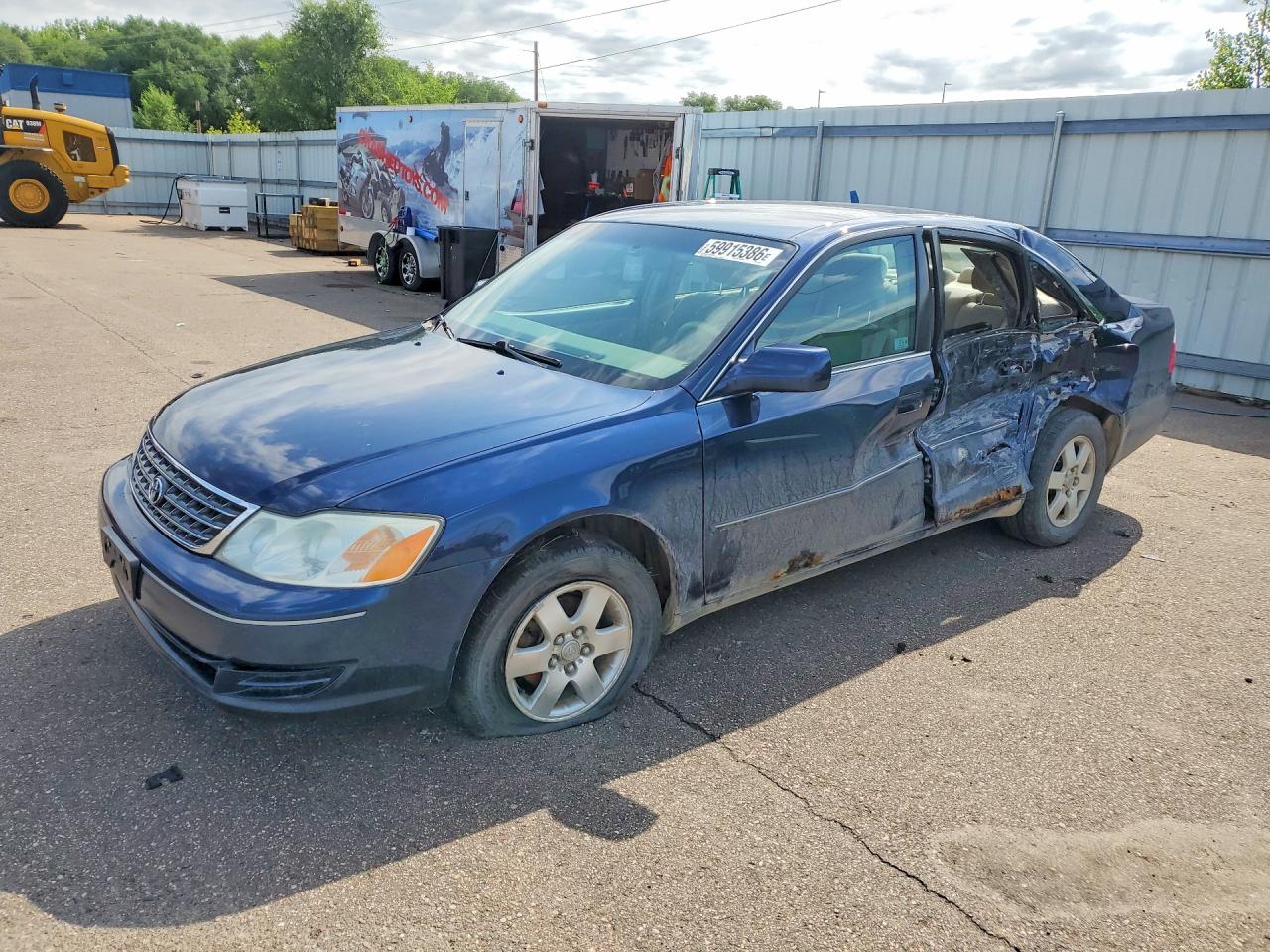 2003 Toyota Avalon XLS, VIN 4T1BF28B43U331181 — Side