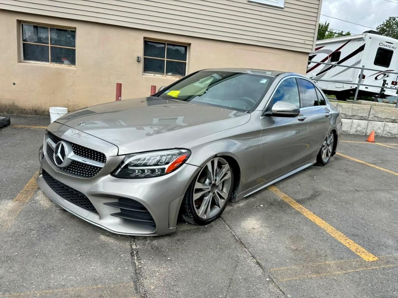 2020 Mercedes-Benz C 300, VIN 55SWF8EB6LU323927 — Мелкие вмятины и царапины