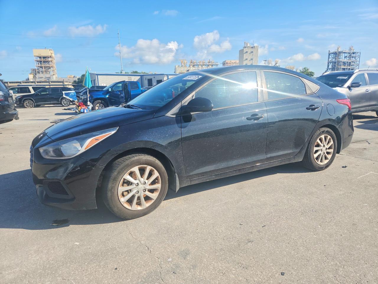 2018 Hyundai Accent SE, VIN 3KPC24A37JE030855 — Minor dents and scratches