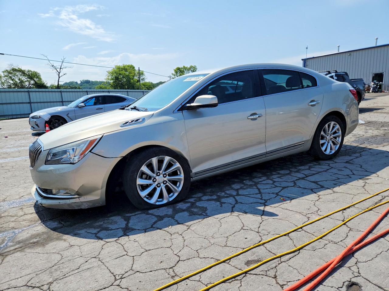2014 Buick LaCrosse, VIN 1G4GA5G38EF146817 — Перед