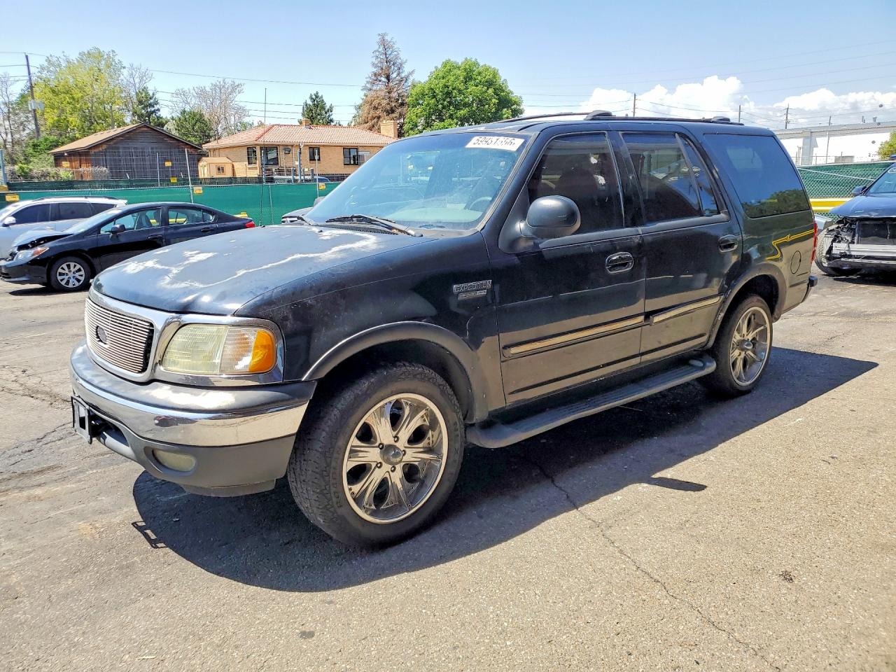 1999 Ford Expedition XLT, VIN 1FMRU1860XLB84841 — Minor dents and scratches