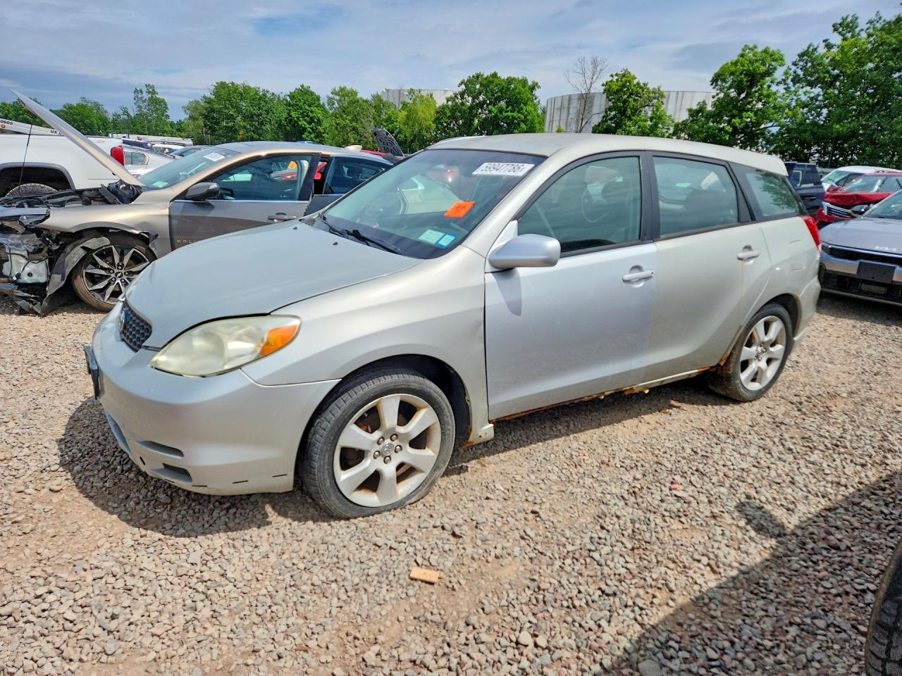 2003 Toyota Matrix XR, VIN 2T1KR32E53C054509 — Front end