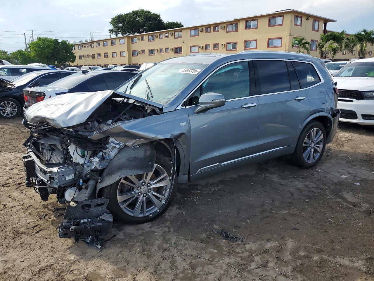 2024 Cadillac XT6 FWD Premium Luxury, VIN 1GYKPCRS1RZ721084 — Front end