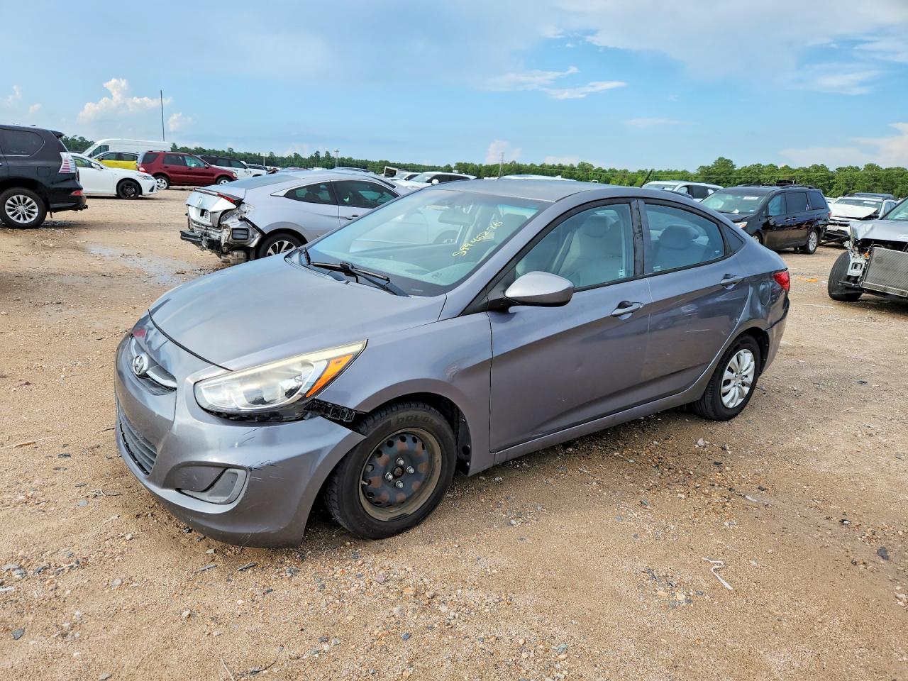 2016 Hyundai Accent SE, VIN KMHCT4AE6GU970584 — Side