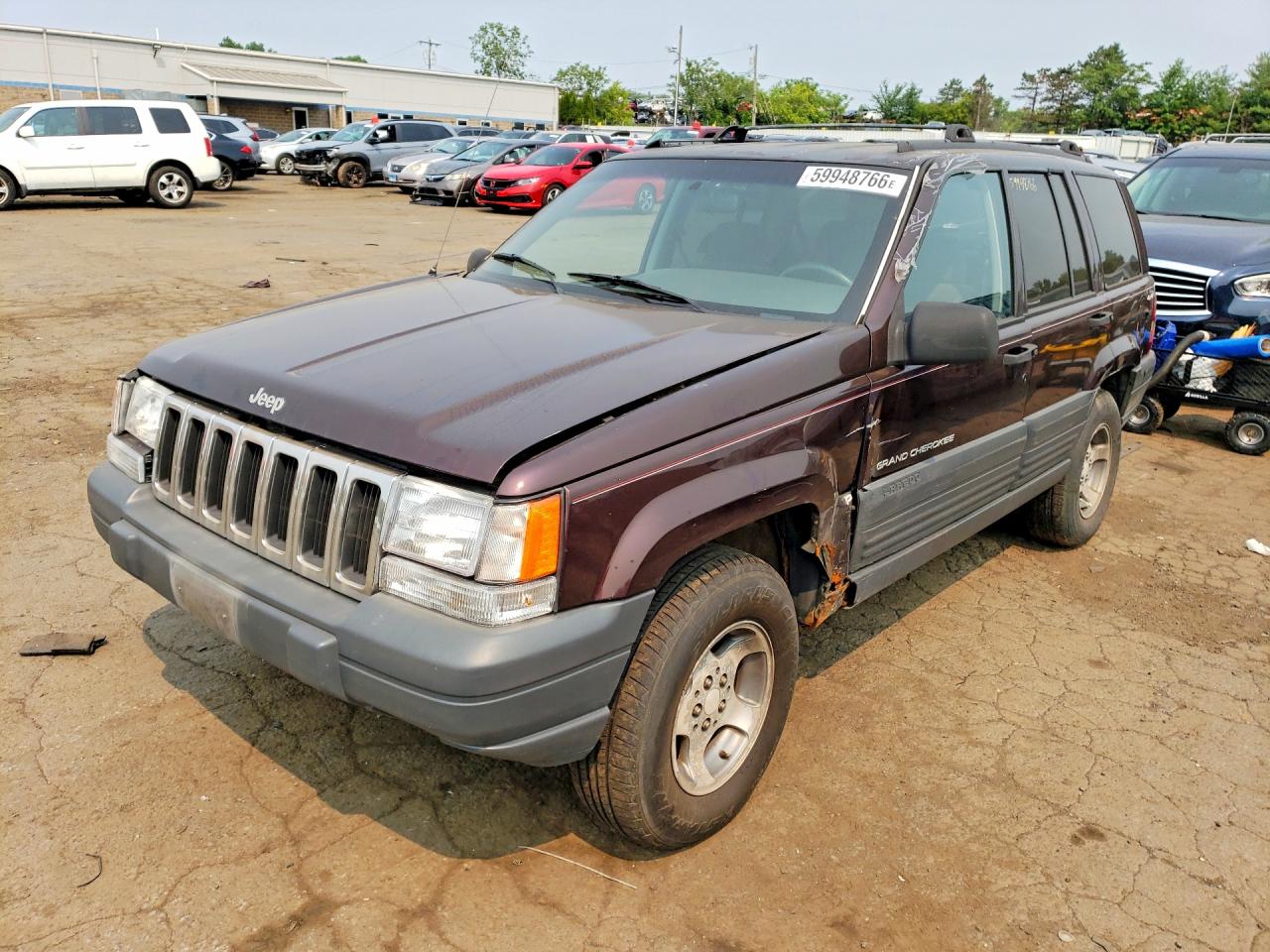 1997 Jeep Grand Cherokee Laredo, VIN 1J4GZ58S7VC546995 — Front end