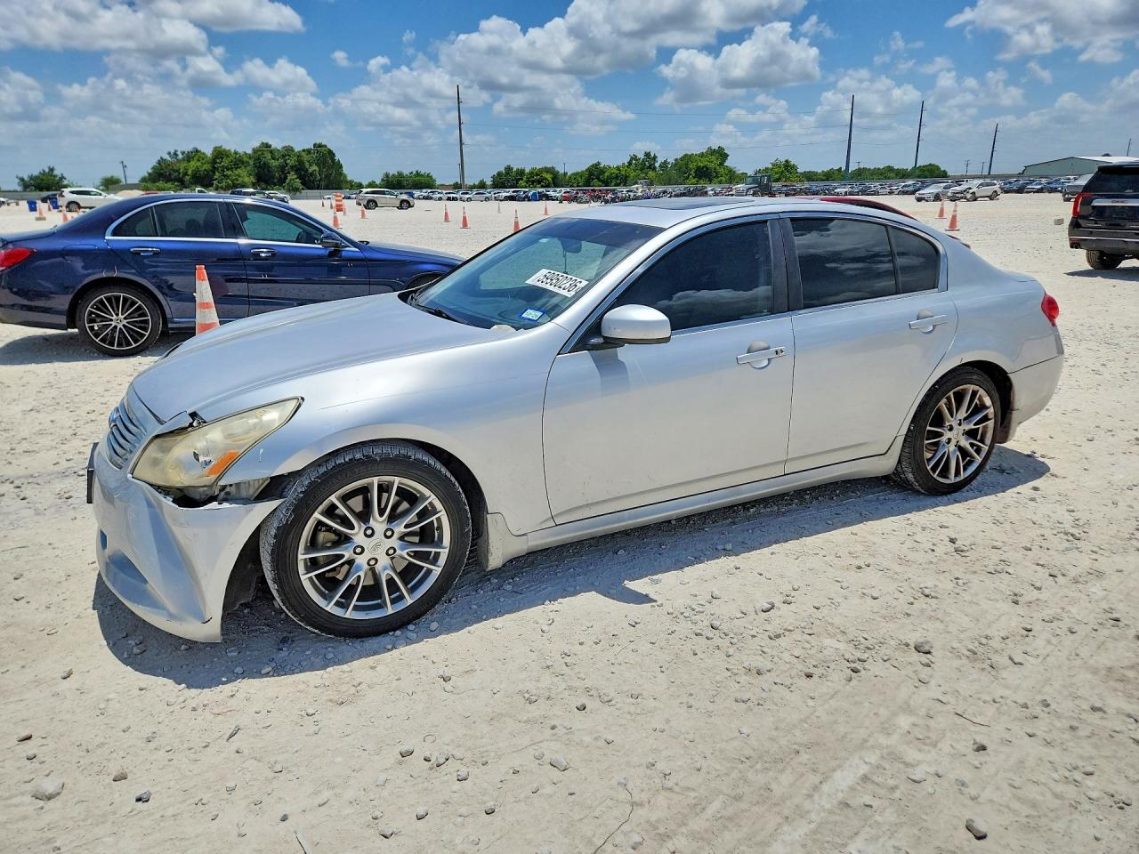 2008 Infiniti G35 Journey, VIN JNKBV61E78M225848 — Перед
