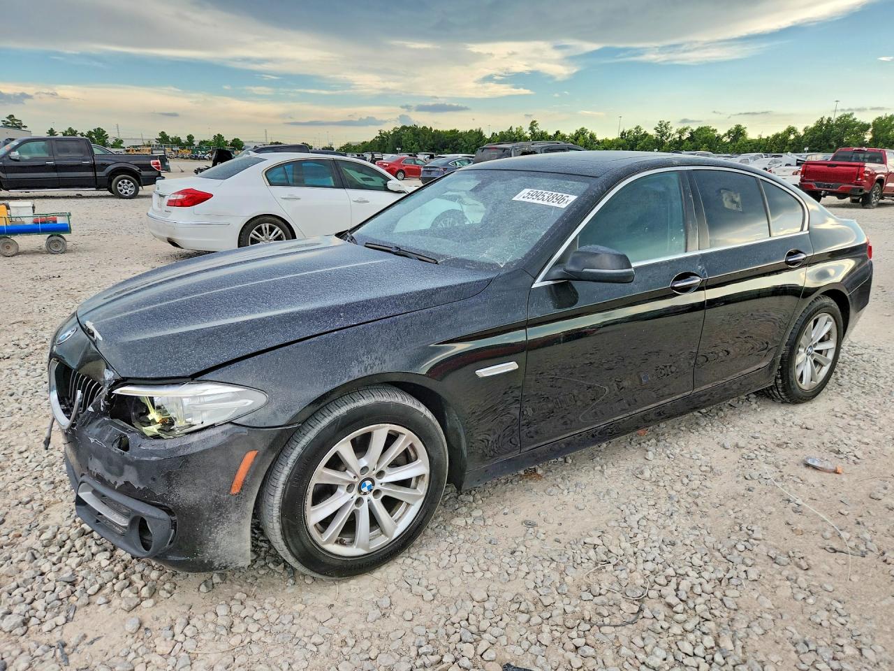 2016 BMW 5 Series 528i, VIN WBA5A5C58GG353818 — Front end