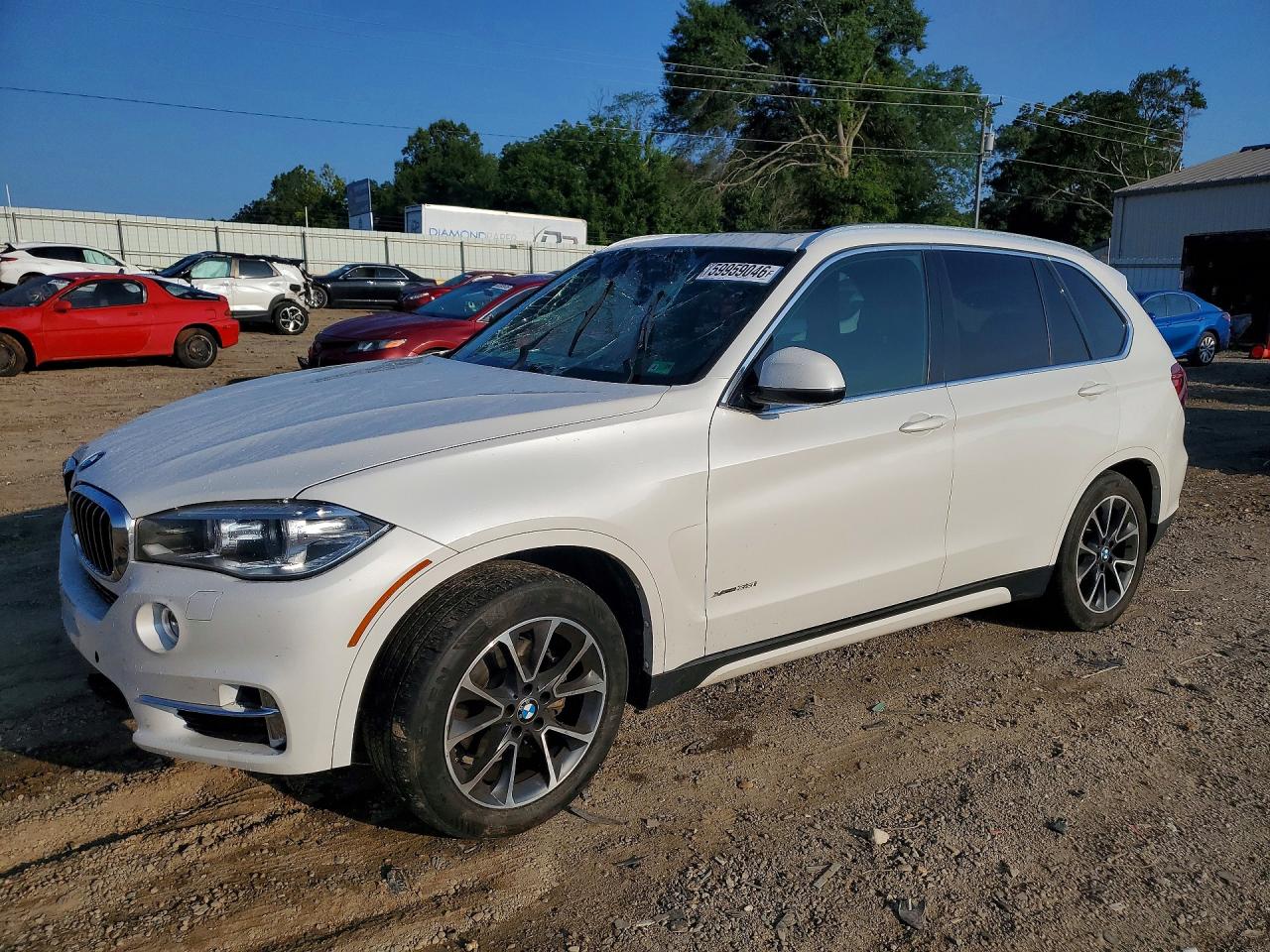 2017 BMW X5 xDrive35i, VIN 5UXKR0C55H0V50097 — Front end