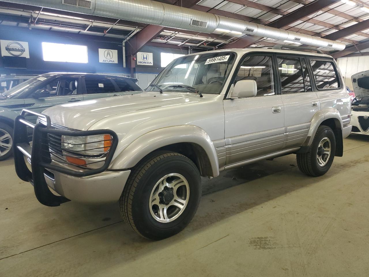 1996 Lexus LX 450, VIN JT6HJ88J7T0132342 — Minor dents and scratches