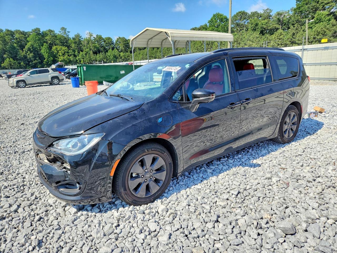 2020 Chrysler Pacifica Hybrid Limited, VIN 2C4RC1N71LR184496 — Front end