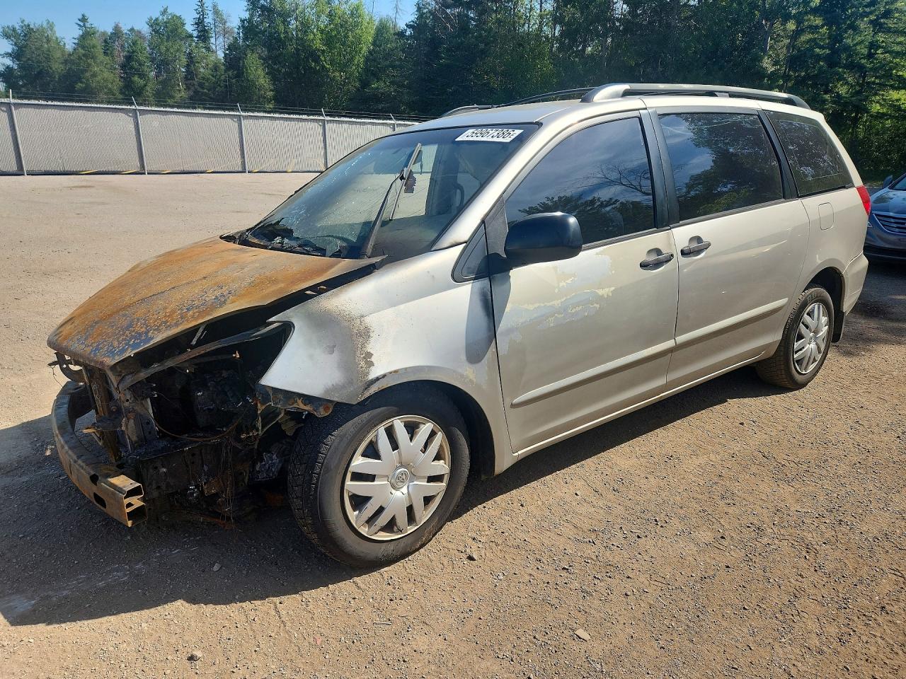 2007 Toyota Sienna CE, VIN 5TDZK29C37S058038 — Пожар