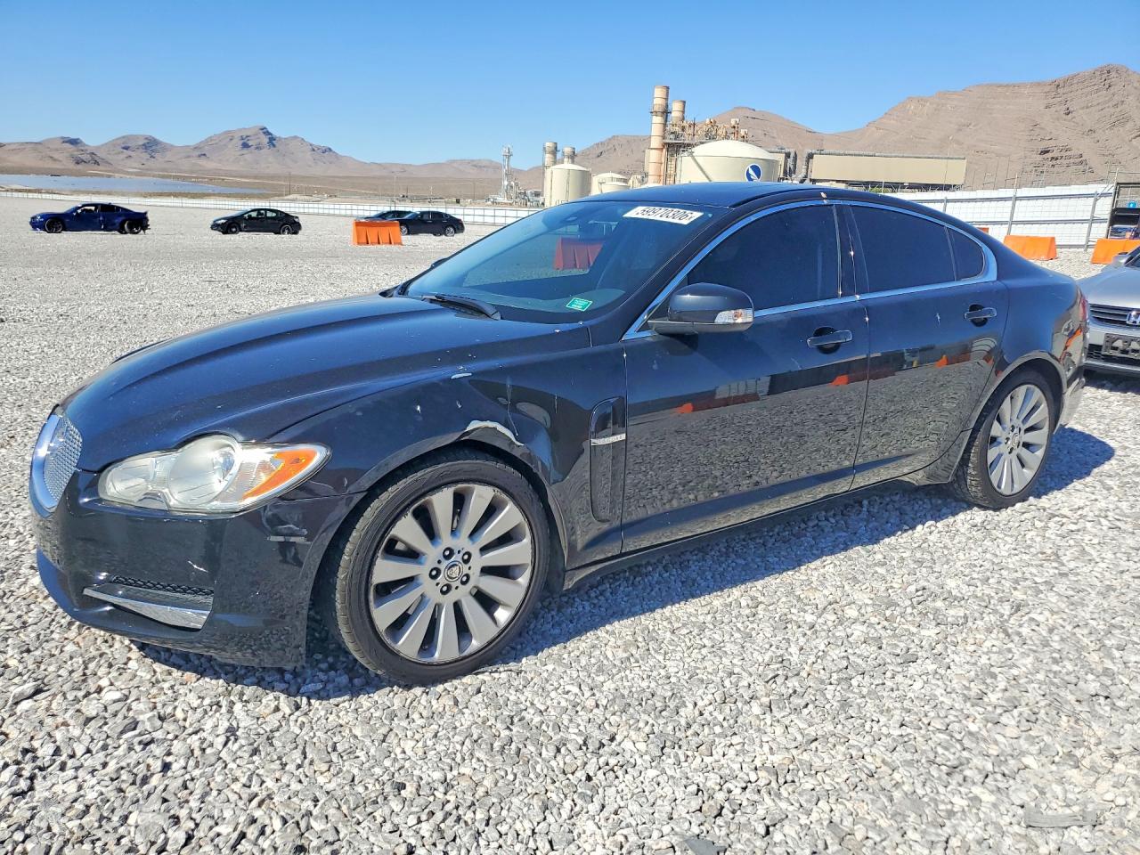 2009 Jaguar XF Premium Luxury, VIN SAJWA06B19HR02561 — Front end
