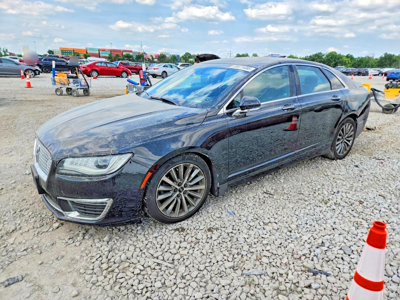 2017 Lincoln MKZ Select, VIN 3LN6L5D95HR627033 — Front end