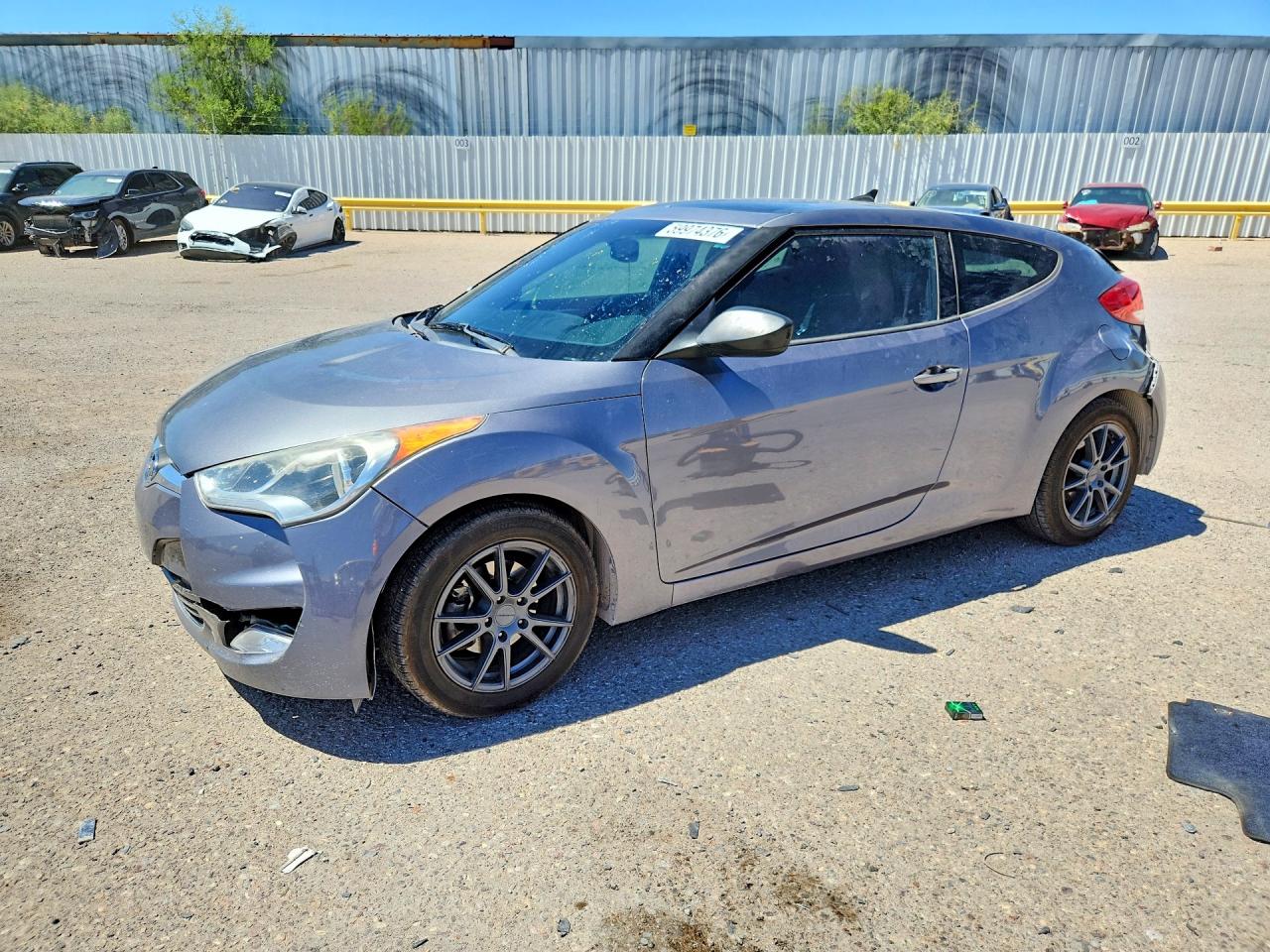 2016 Hyundai Veloster, VIN KMHTC6AD6GU260586 — Front end