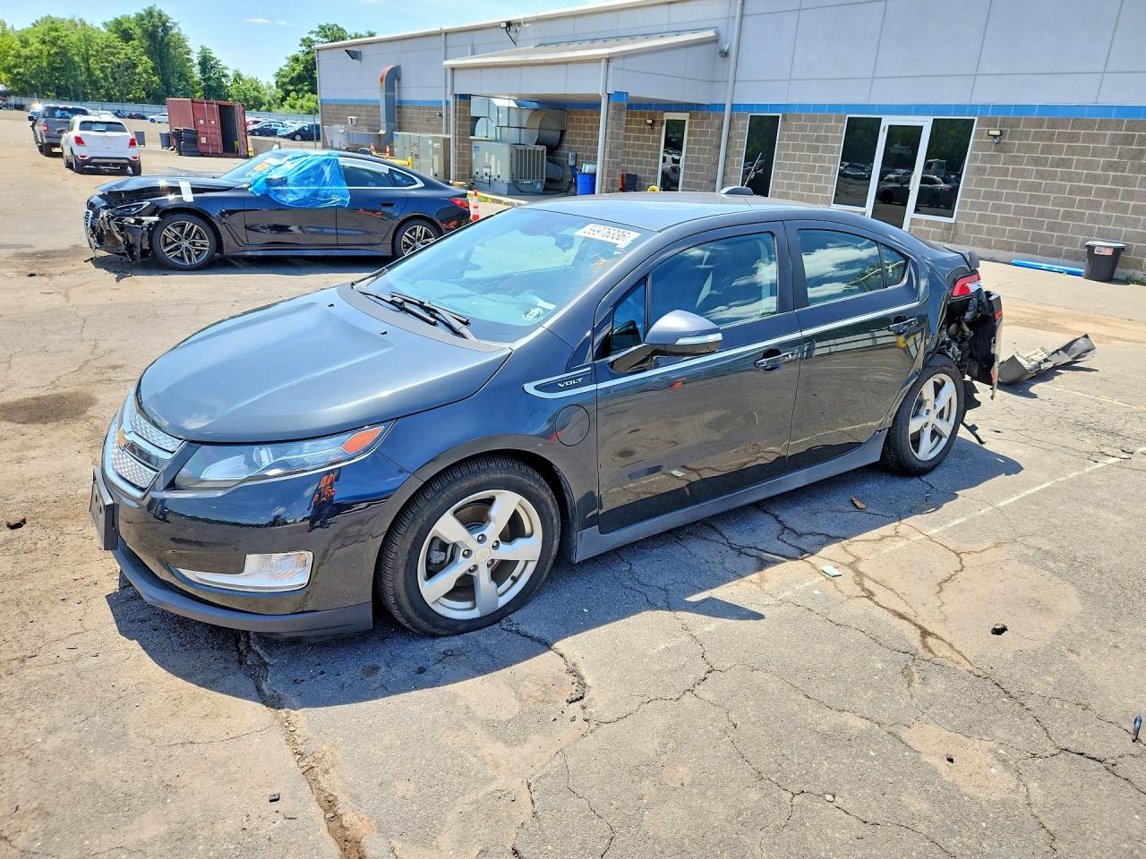 2015 Chevrolet Volt, VIN 1G1RA6E40FU105151 — Бок