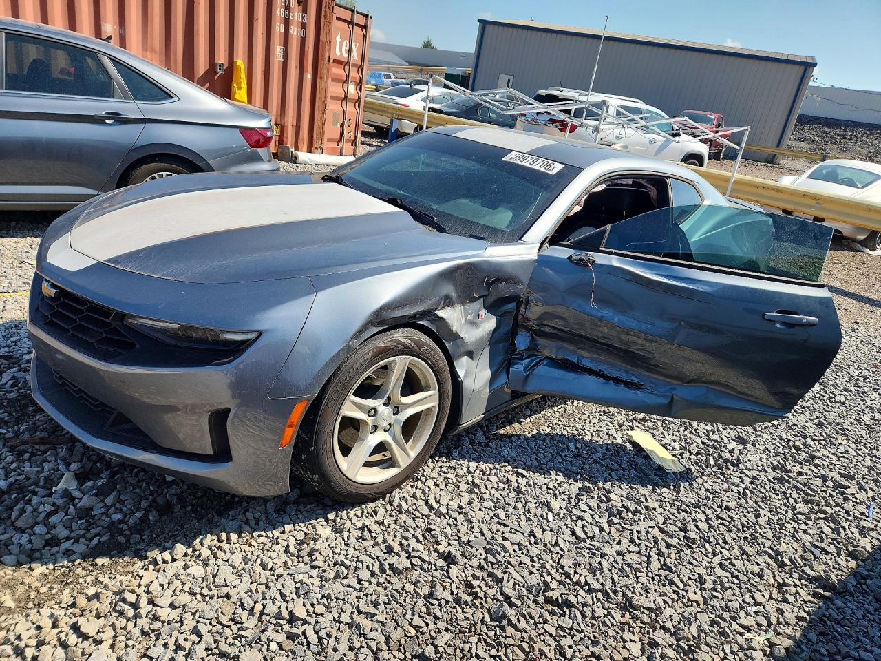 2020 Chevrolet Camaro 2LT, VIN 1G1FD1RS8L0115015 — Side