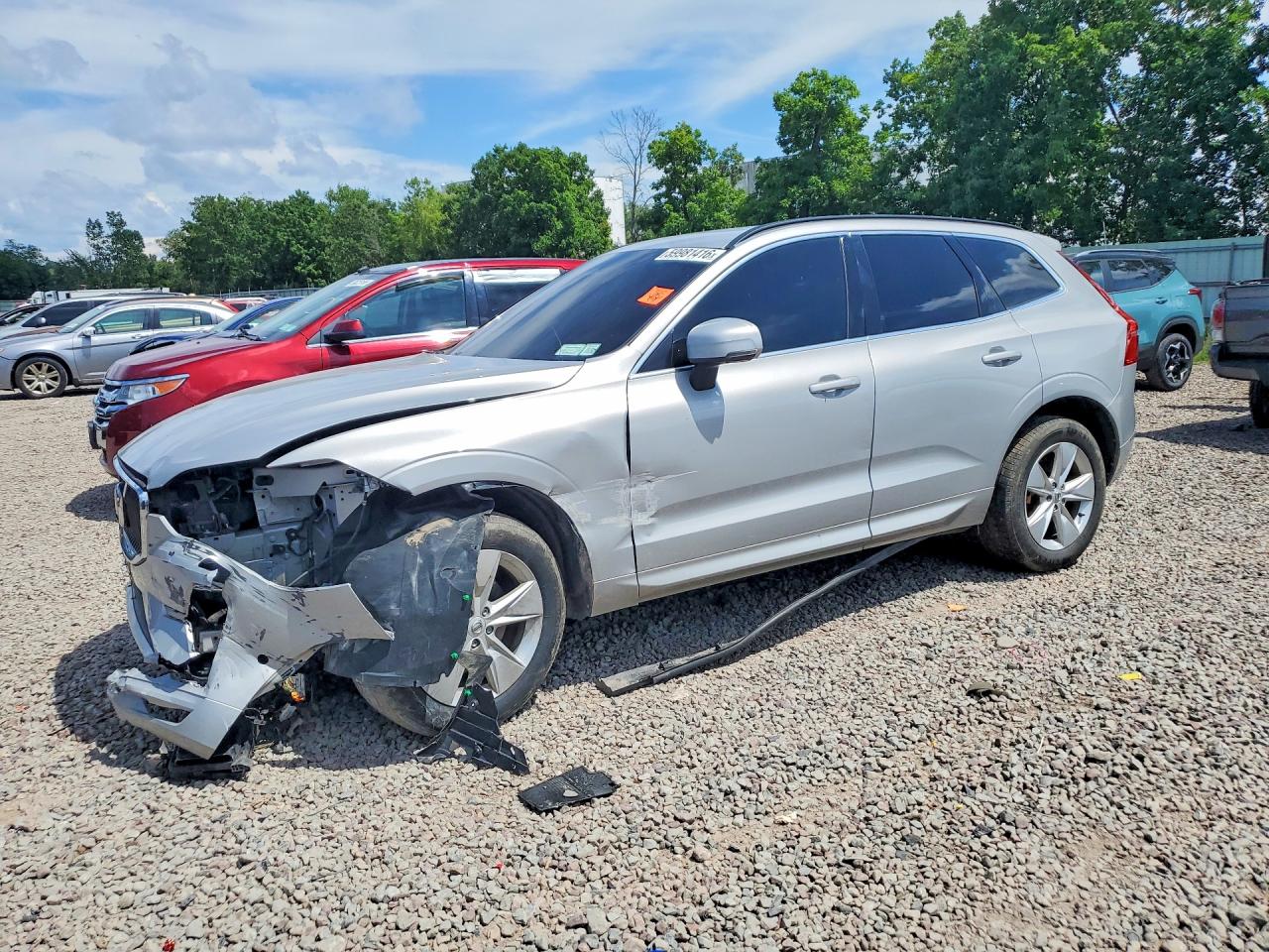 2022 Volvo XC60 Momentum, VIN YV4L12RK1N1034909 — Front end