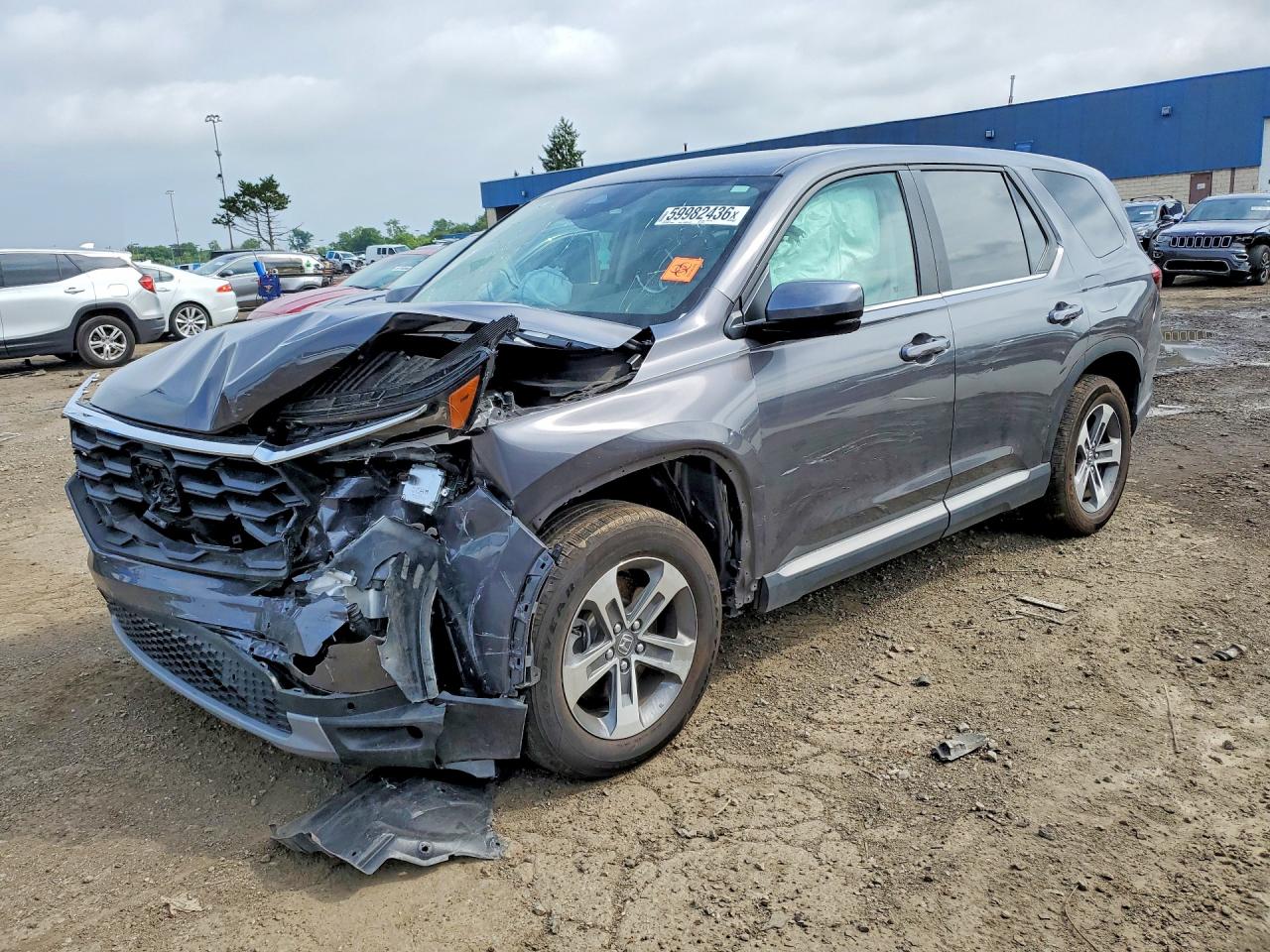 2025 Honda Pilot EX-L, VIN 5FNYG1H40SB116718 — Front end