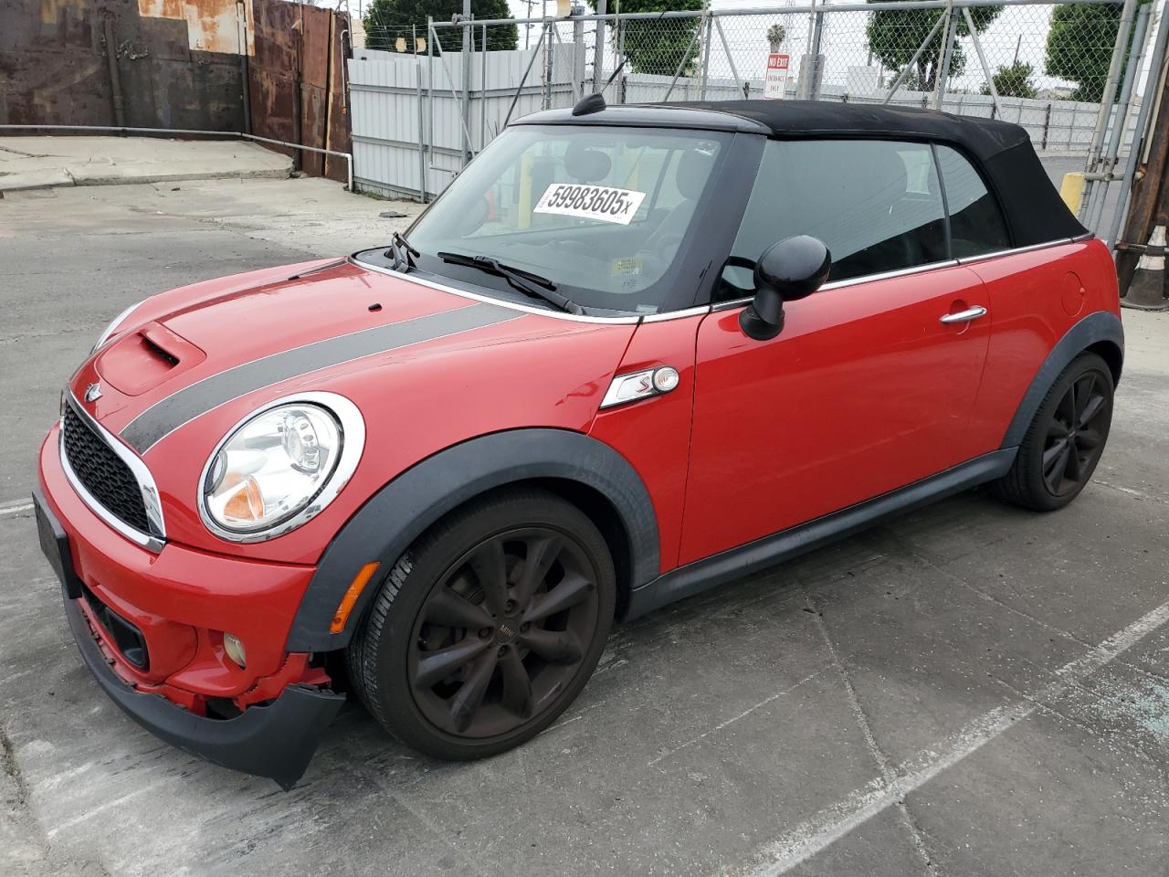 2012 MINI Convertible S, VIN WMWZP3C56CT249799 — Мелкие вмятины и царапины