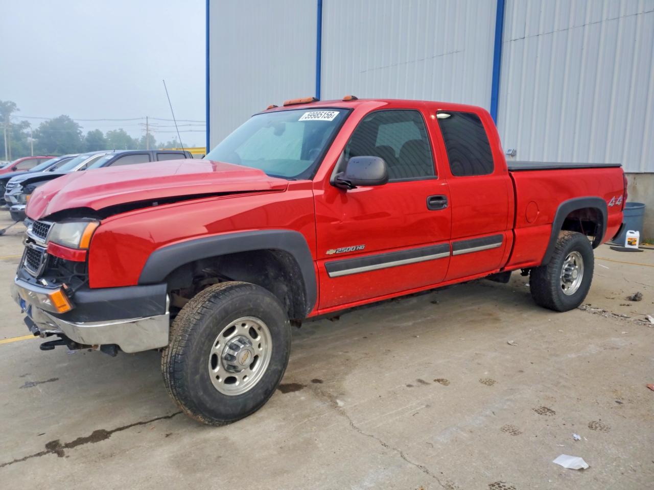 2006 Chevrolet Silverado 2500HD LT1, VIN 1GCHK29UX6E134721 — Front end
