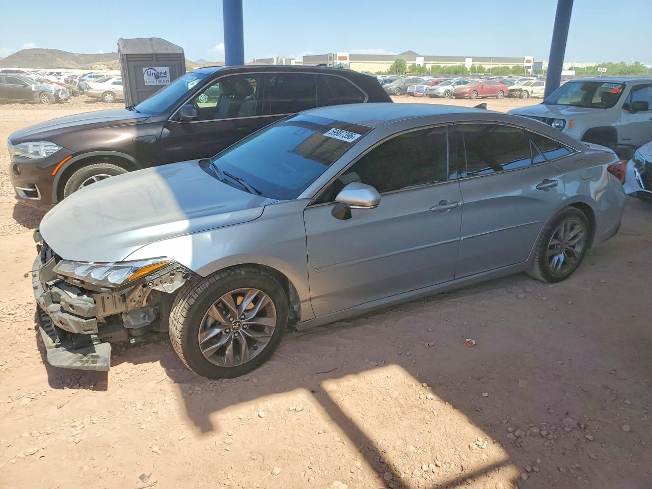 2020 Toyota Avalon XLE, VIN 4T1JZ1FB6LU054288 — Front end