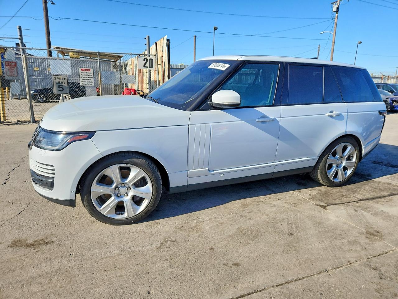 2019 Land Rover Range Rover, VIN SALGS2RE4KA531081 — Front end