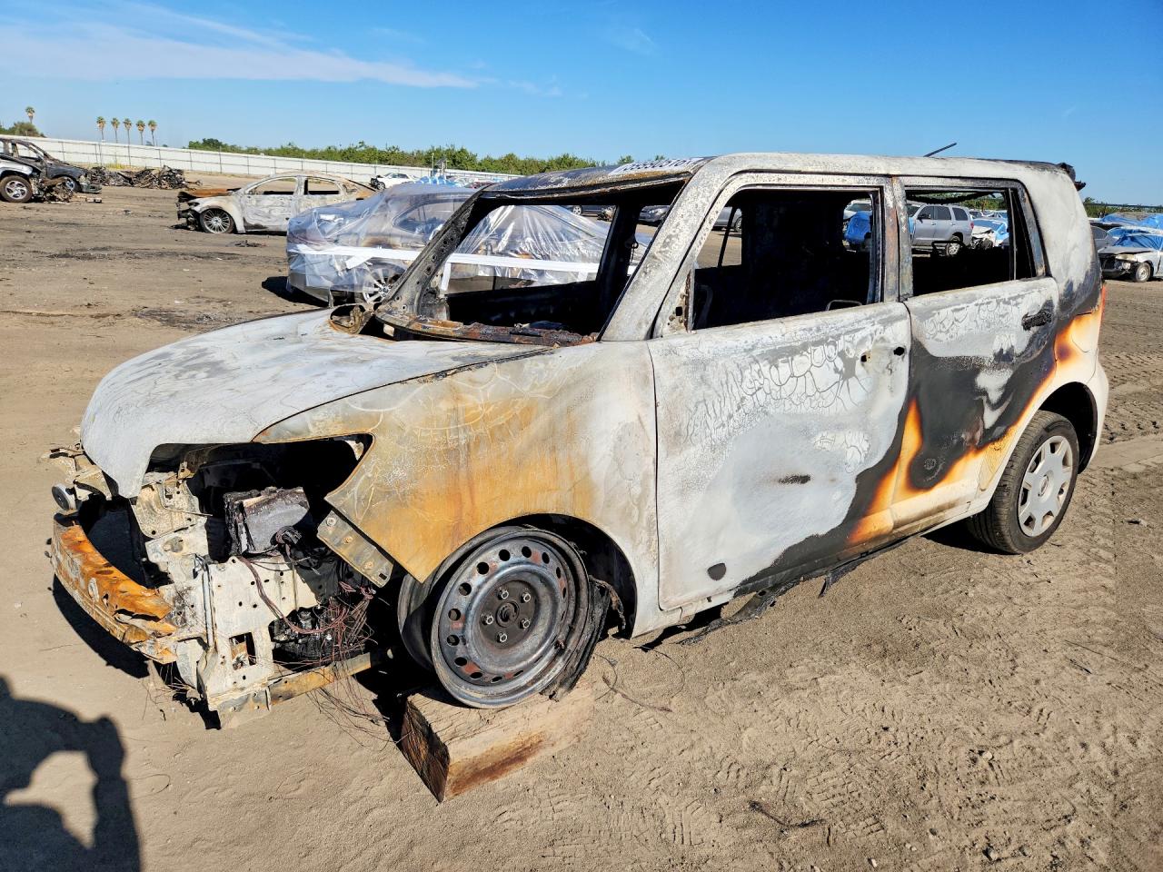2014 Scion xB, VIN JTLZE4FE5EJ051759 — Burn